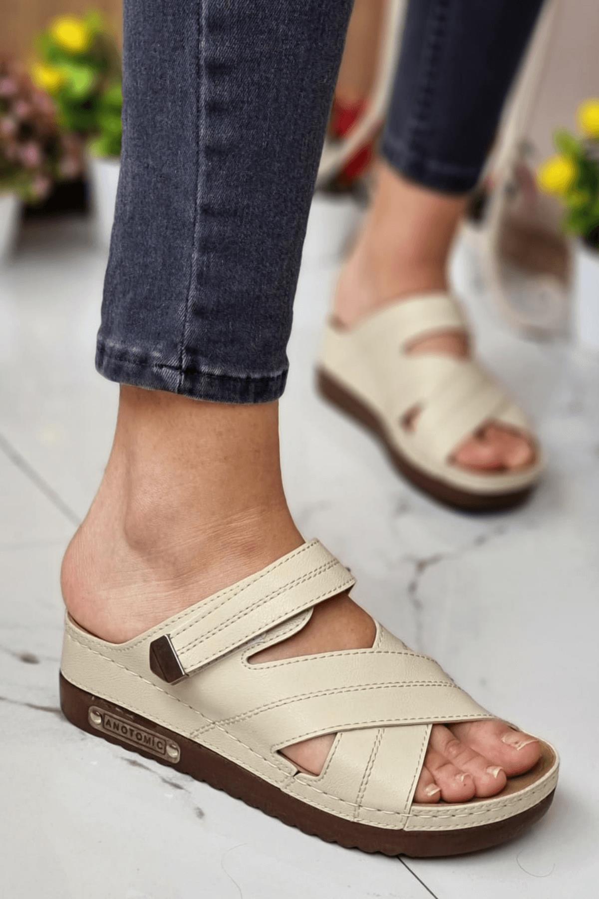 Budi Kadın Şık Konforlu Günlük Terlik Anatomik Ortopedik Taban Suni Deri Anne Dışarı Ev Terliği