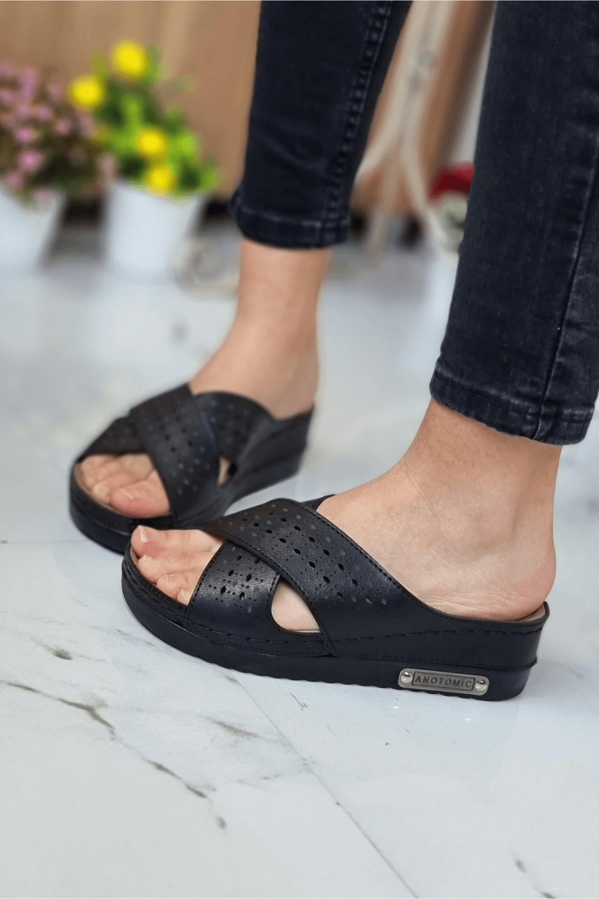 Erika Kadın Günlük Hasır Desenli Terletmeyen Anatomik Ortopedik Taban Anne Dışarı Ev Terliği