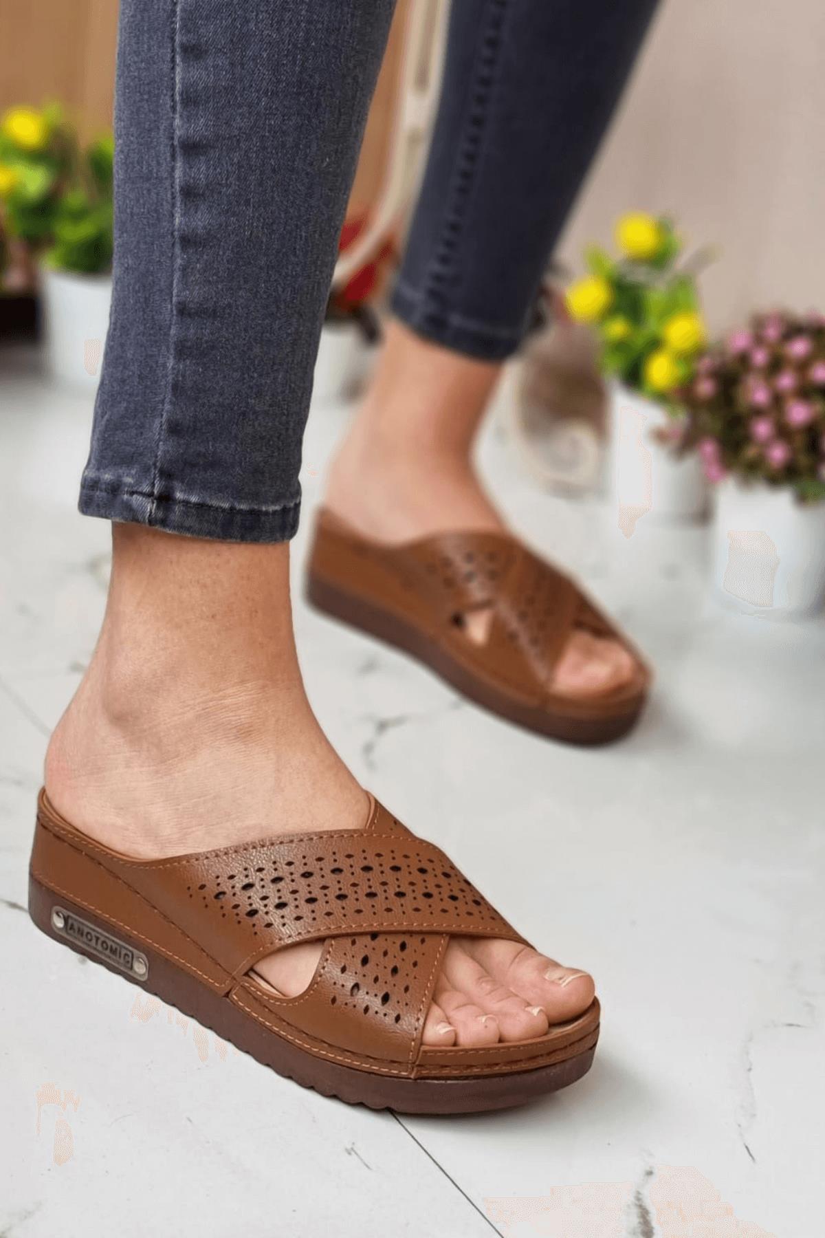 Erika Kadın Günlük Hasır Desenli Terletmeyen Anatomik Ortopedik Taban Anne Dışarı Ev Terliği