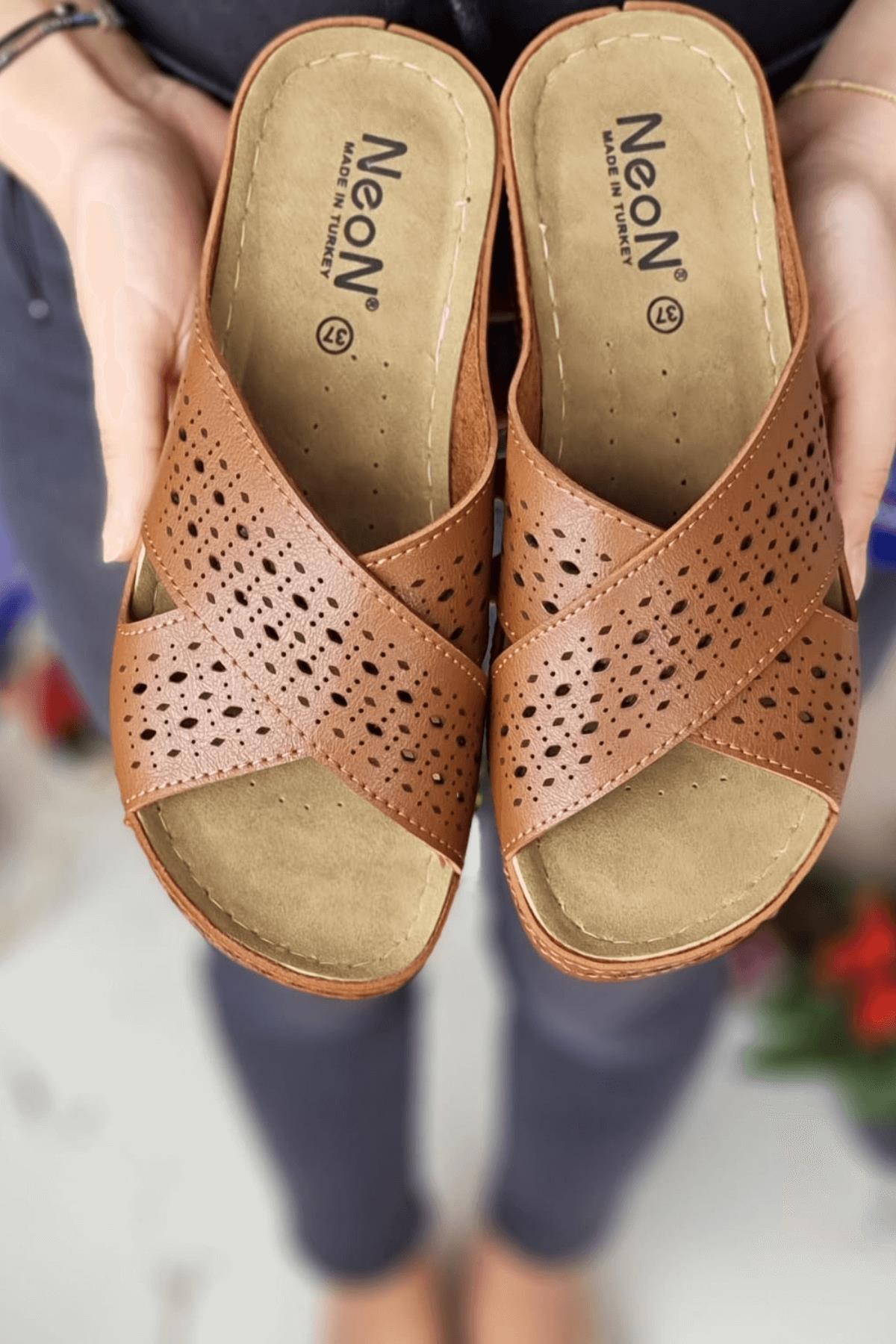 Erika Kadın Günlük Hasır Desenli Terletmeyen Anatomik Ortopedik Taban Anne Dışarı Ev Terliği