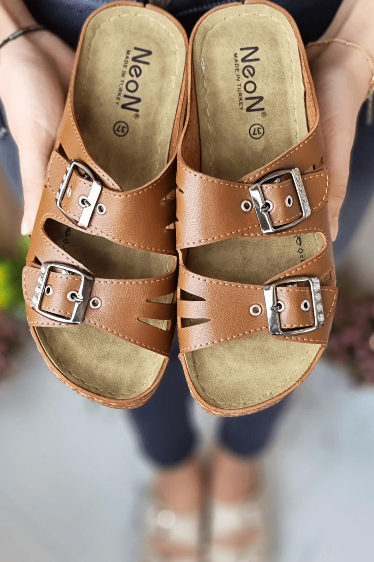 Darma Kadın Günlük Terlik Çift Bant Taşlı Tokalı Ortopedik Taban Anne Dışarı &amp; Ev İçi Terliği