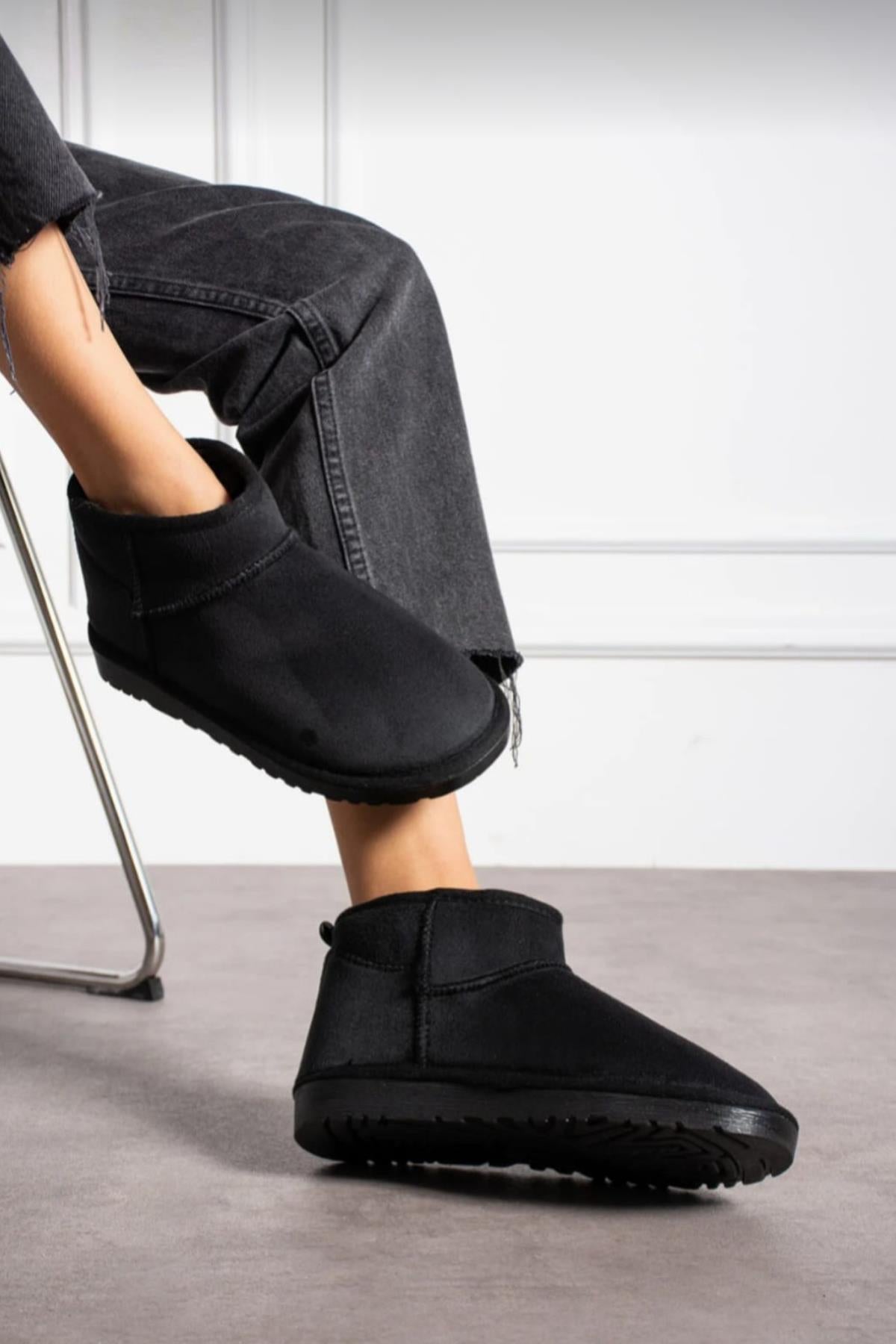 Kadın Mini Süet Içi Tüylü Yüksek İnce Taban Kışlık Bot & Bootie