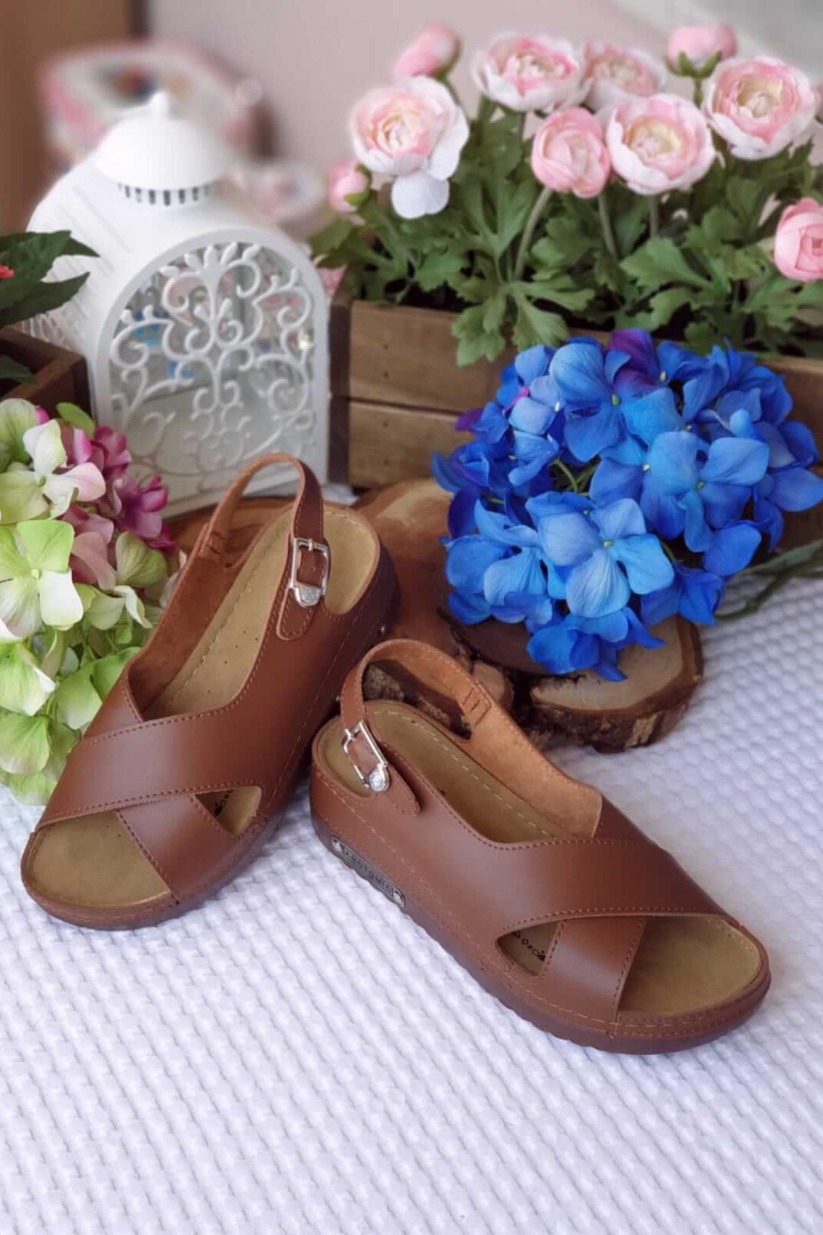 Utari Kadın Ortopedik Şık Konfor Modeli Anatomik Taban Topuklu Günlük Outdoor Sandalet