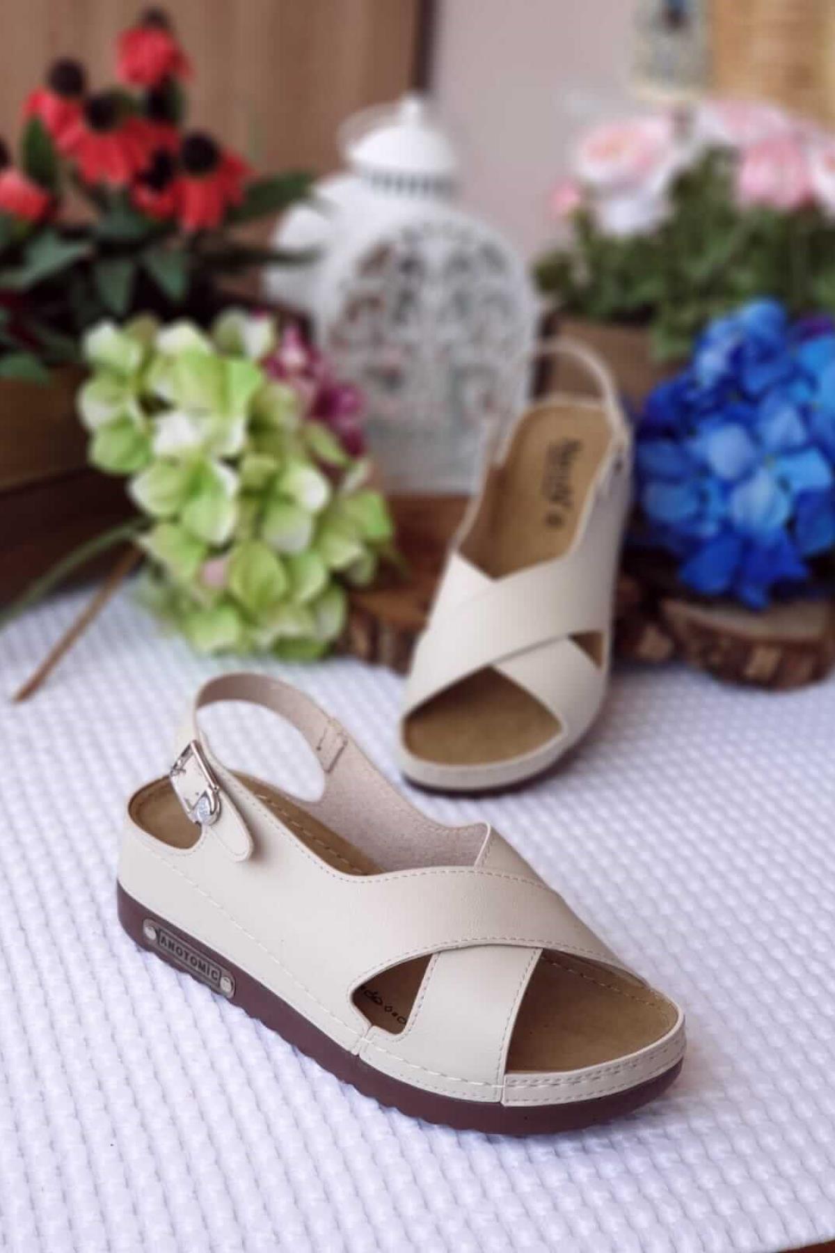 Utari Kadın Ortopedik Şık Konfor Modeli Anatomik Taban Topuklu Günlük Outdoor Sandalet