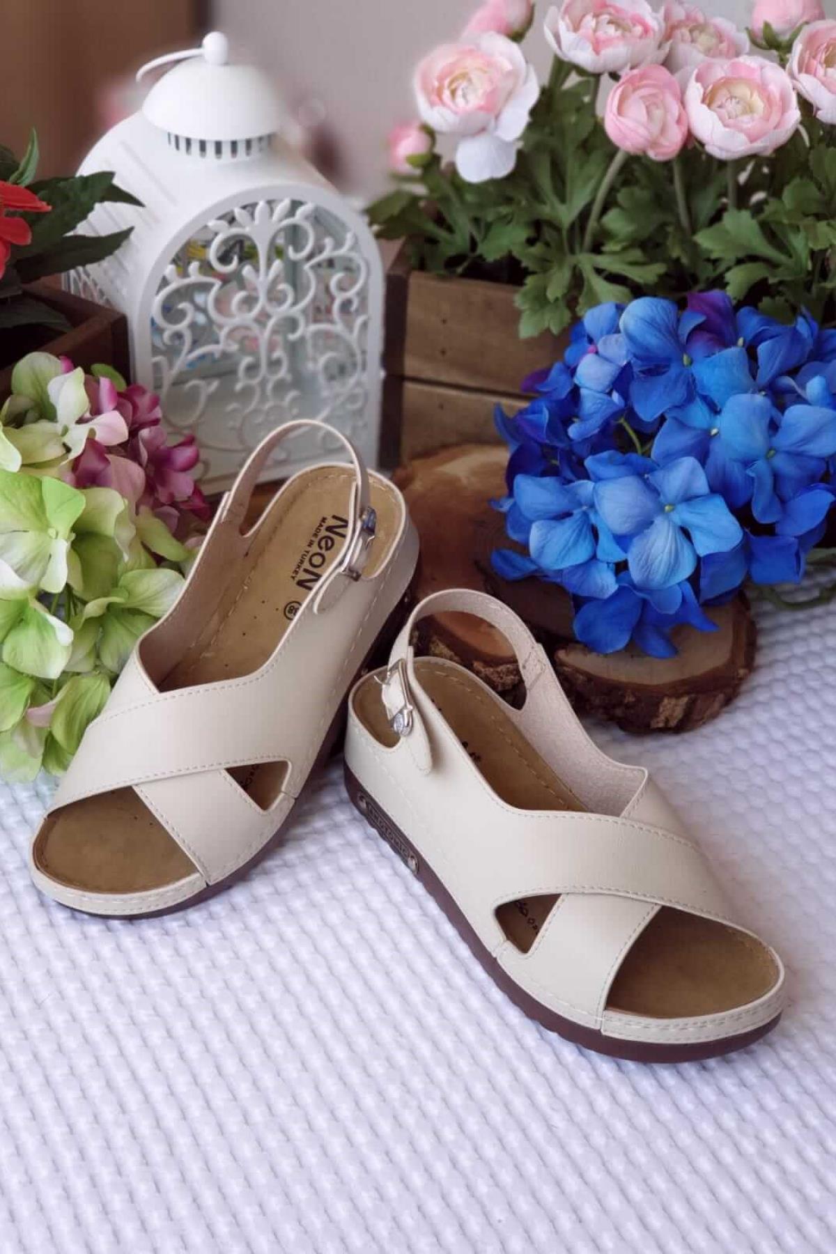 Utari Kadın Ortopedik Şık Konfor Modeli Anatomik Taban Topuklu Günlük Outdoor Sandalet