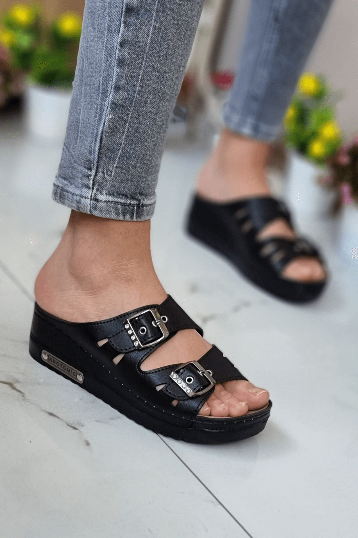 Darma Kadın Günlük Terlik Çift Bant Taşlı Tokalı Ortopedik Taban Anne Dışarı &amp; Ev İçi Terliği