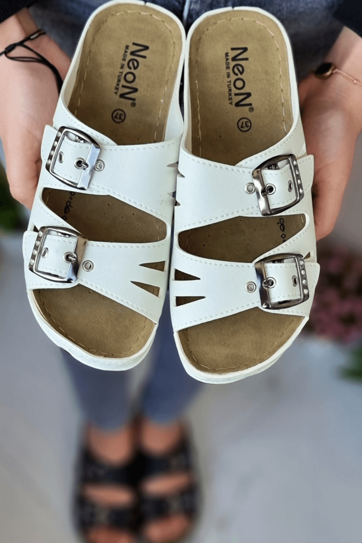 Darma Kadın Günlük Terlik Çift Bant Taşlı Tokalı Ortopedik Taban Anne Dışarı &amp; Ev İçi Terliği