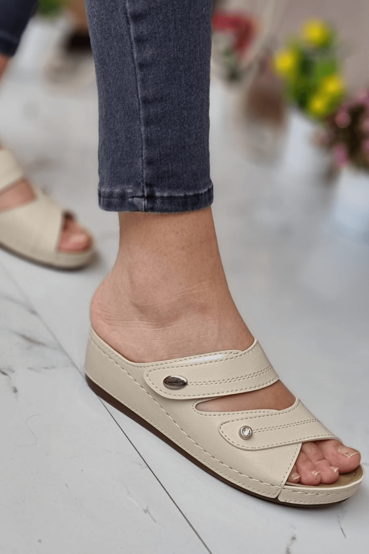 Depi Kadın Ortopedik Yumuşak Taban Günlük Terlik Şık Taşlı Misafir Genç Anne Dışarı &amp; Ev Terliği