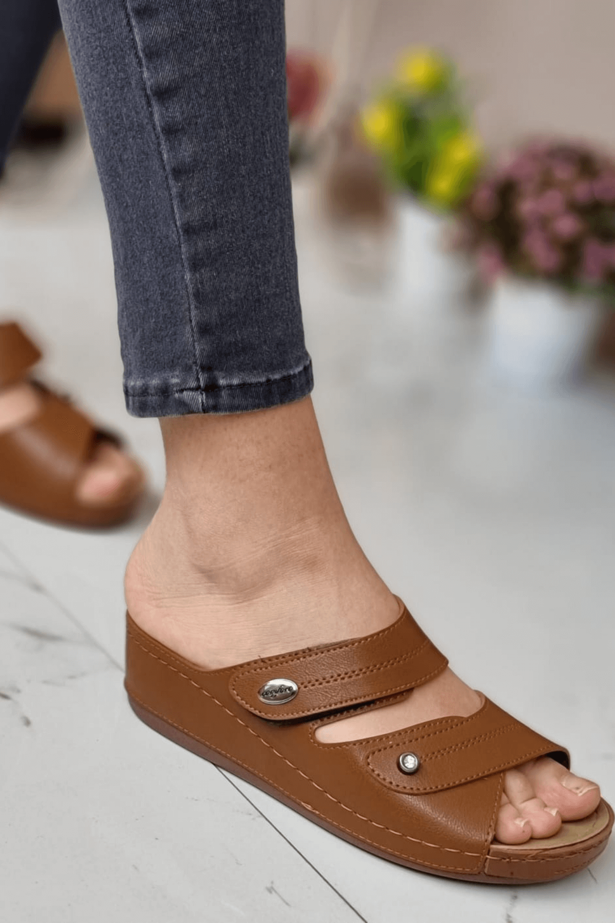 Depi Kadın Ortopedik Yumuşak Taban Günlük Terlik Şık Taşlı Misafir Genç Anne Dışarı &amp; Ev Terliği