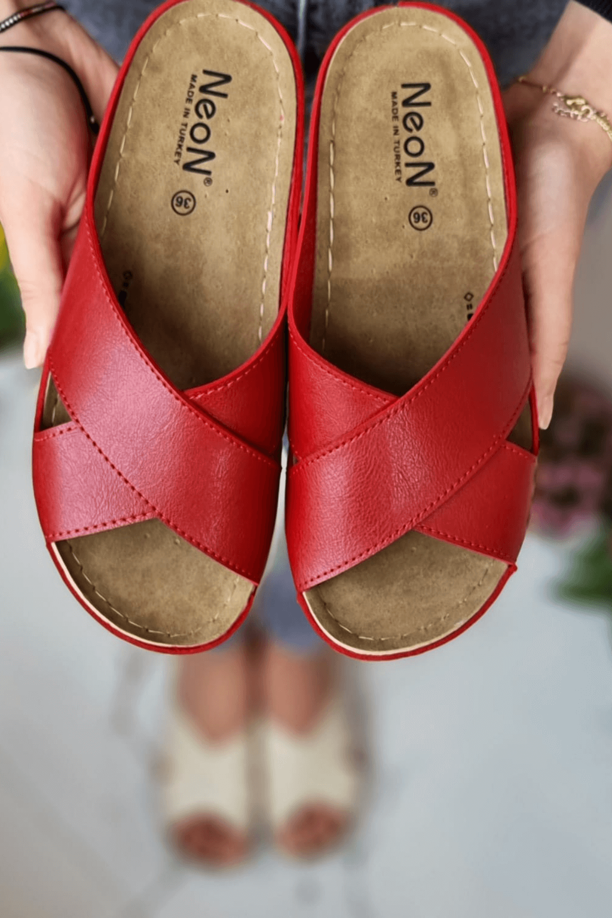 Desy Kadın Ortopedik Taban Şık Konfor Modeli Günlük Terlik Genç Anne Ev Dışarı Terliği