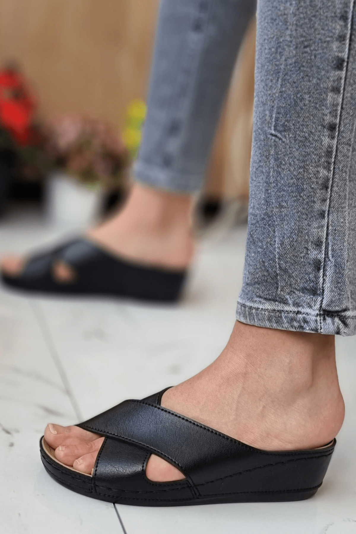 Desy Kadın Ortopedik Taban Şık Konfor Modeli Günlük Terlik Genç Anne Ev Dışarı Terliği