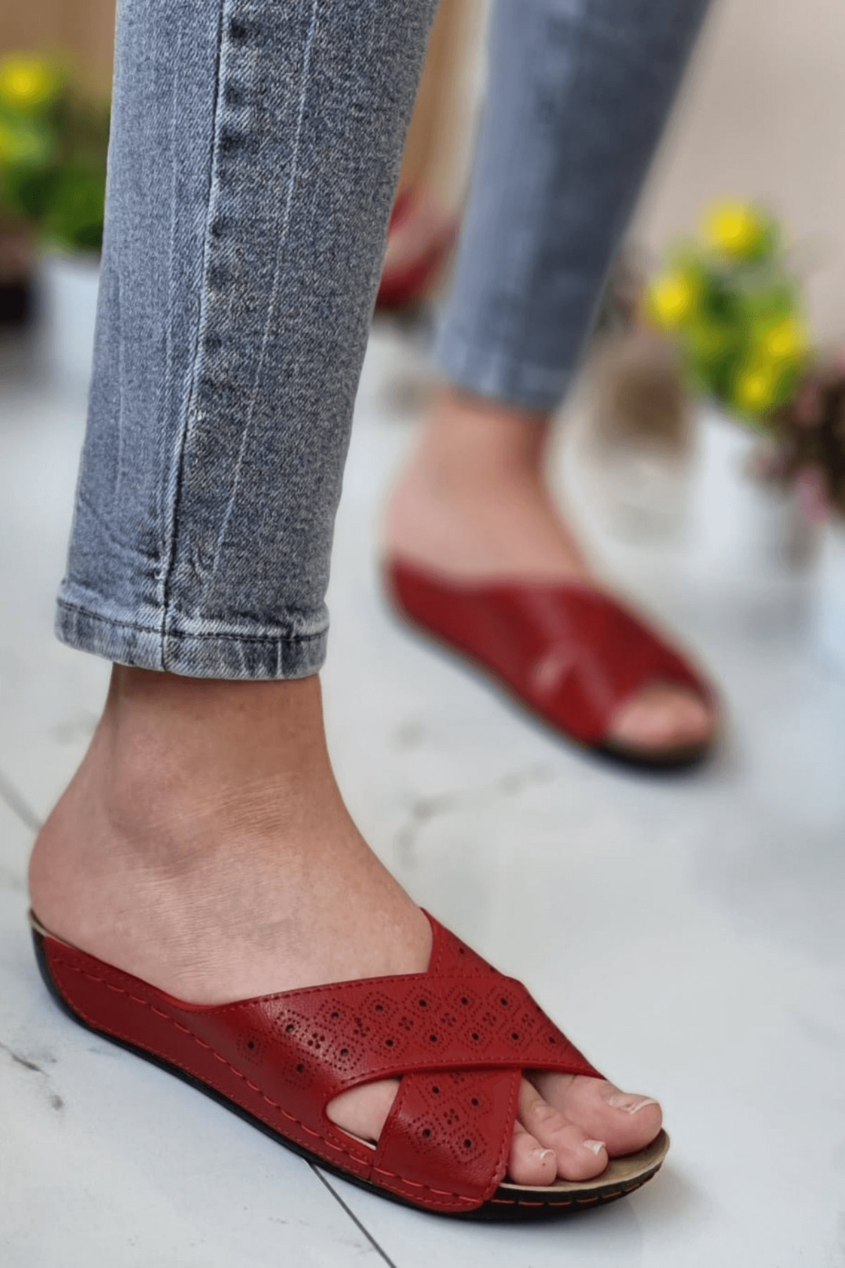 Vira Kadın Günlük Hasır Desenli Ortopedik Tabanlı Topuksuz Şık Genç Anne Misafir Dışarı Çık Ev Terliği