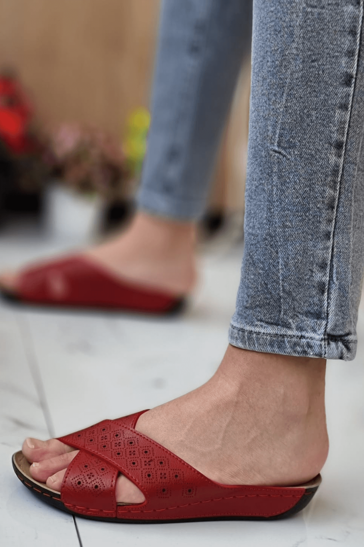 Vira Kadın Günlük Hasır Desenli Ortopedik Tabanlı Topuksuz Şık Genç Anne Misafir Dışarı Çık Ev Terliği