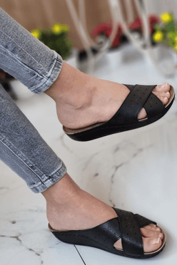 Vira Kadın Günlük Hasır Desenli Ortopedik Tabanlı Topuksuz Şık Genç Anne Misafir Dışarı Çık Ev Terliği