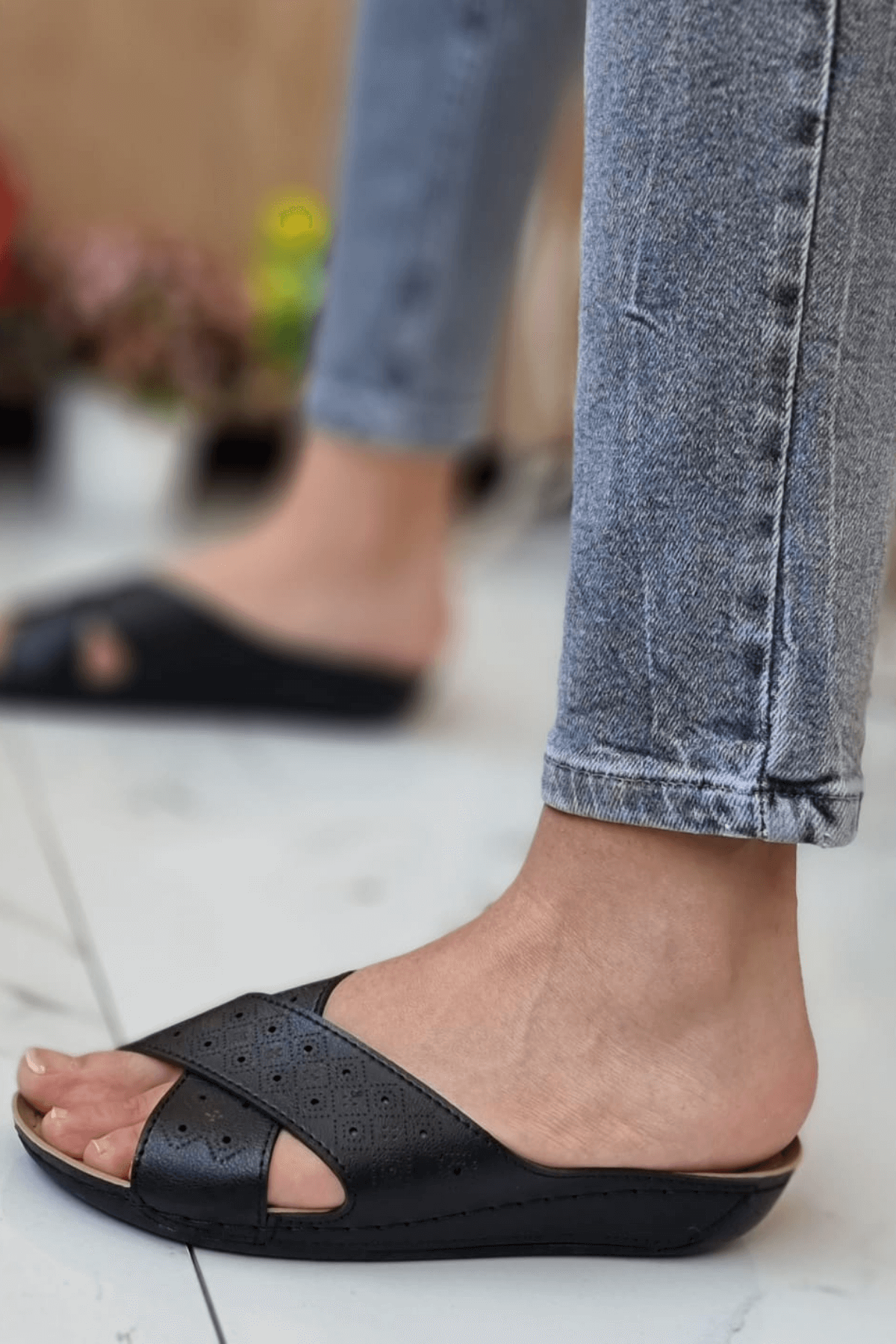 Vira Kadın Günlük Hasır Desenli Ortopedik Tabanlı Topuksuz Şık Genç Anne Misafir Dışarı Çık Ev Terliği