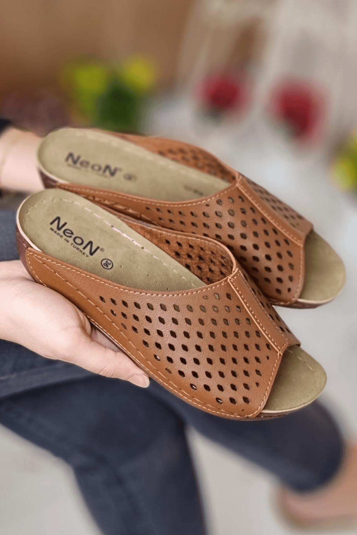 Rini Kadın Şık Konforlu Lazer Desenli Günlük Ortopedik Taban Anne Misafir Dışarı Ev Terliği