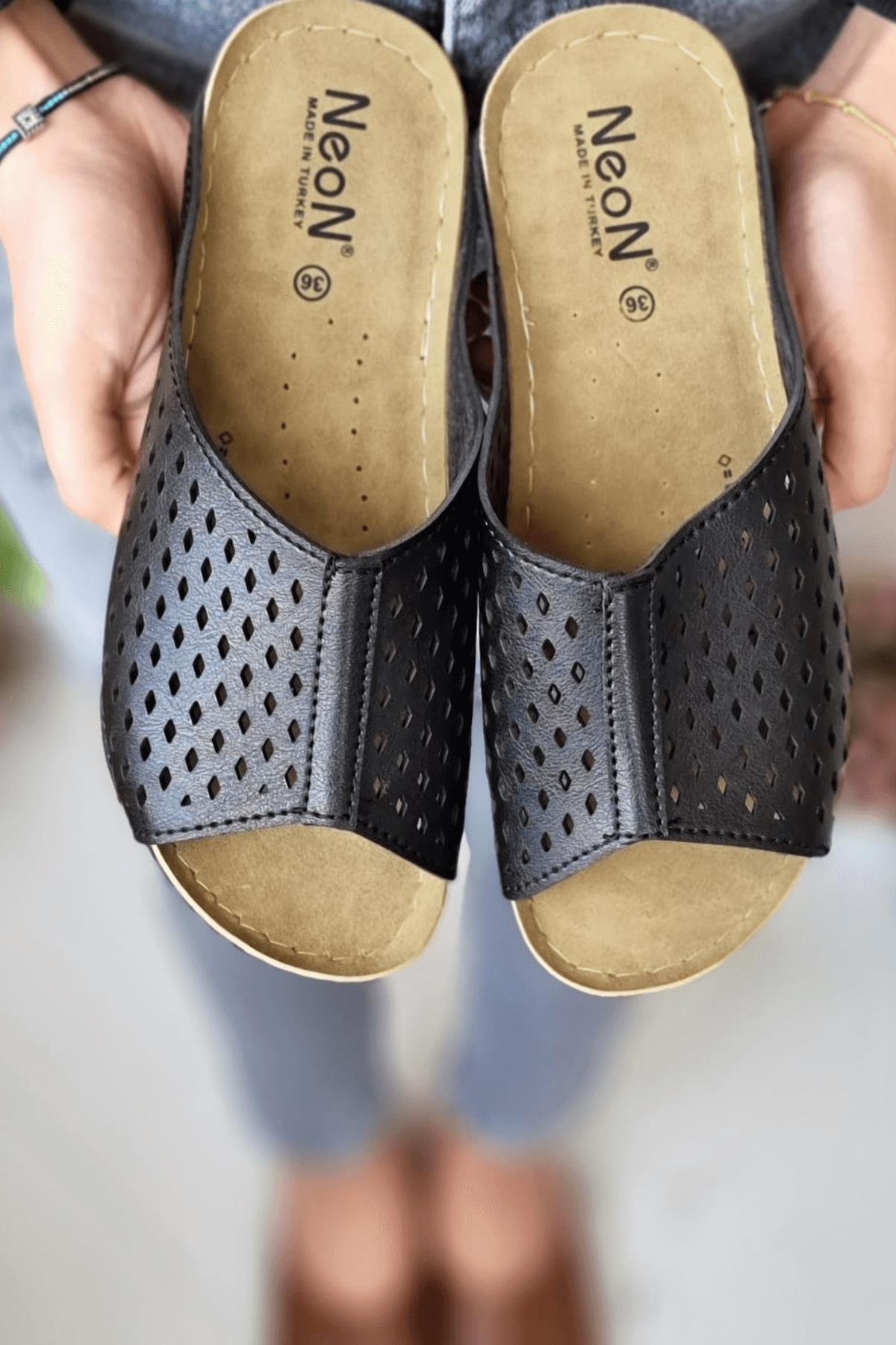 Rini Kadın Şık Konforlu Lazer Desenli Günlük Ortopedik Taban Anne Misafir Dışarı Ev Terliği