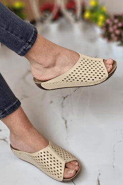 Rini Kadın Şık Konforlu Lazer Desenli Günlük Ortopedik Taban Anne Misafir Dışarı Ev Terliği