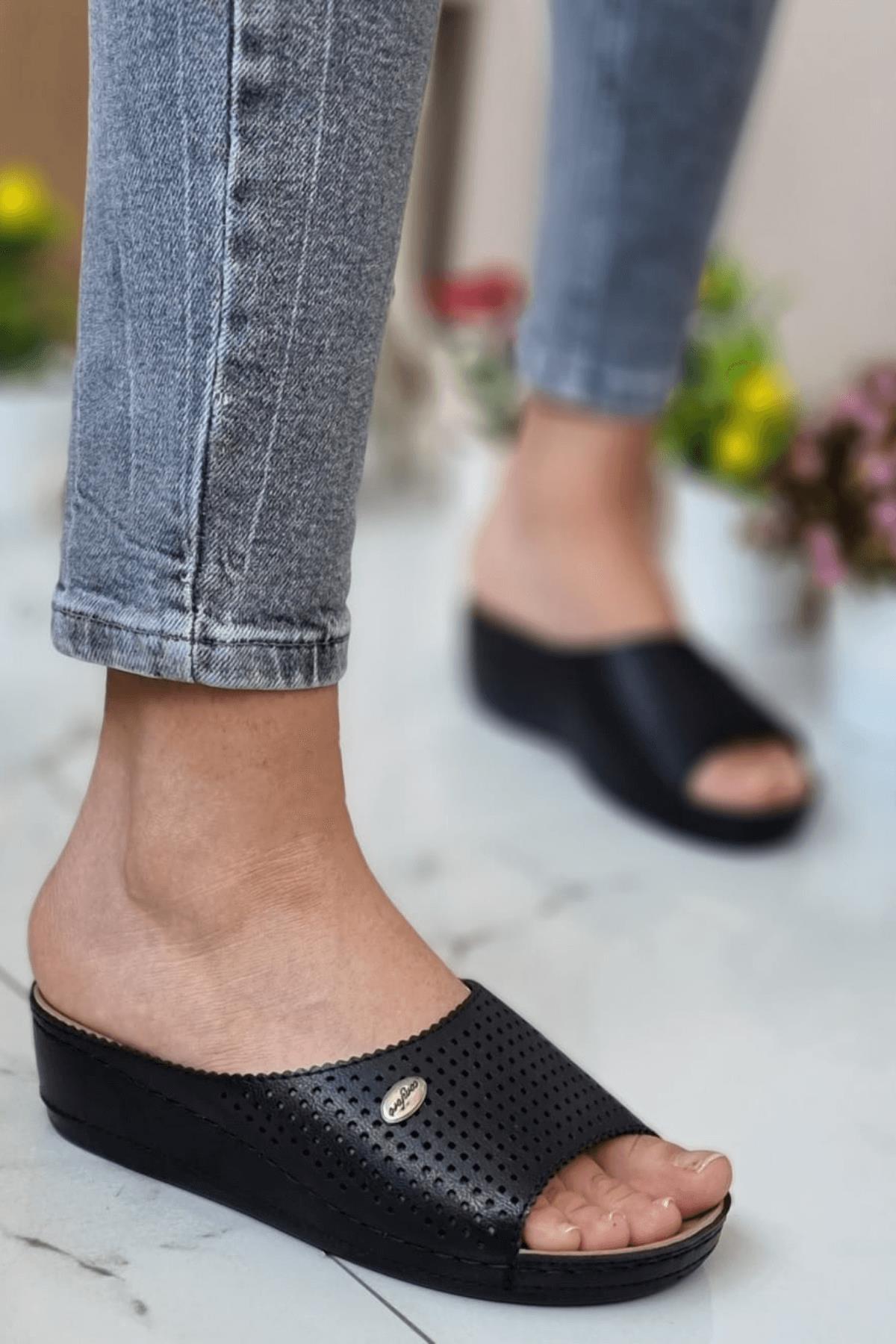 Suçi Kadın Şık Lazer Desenli Günlük Ortopedik Taban Terlik Misafir Genç Anne Dışarı Ev Terliği