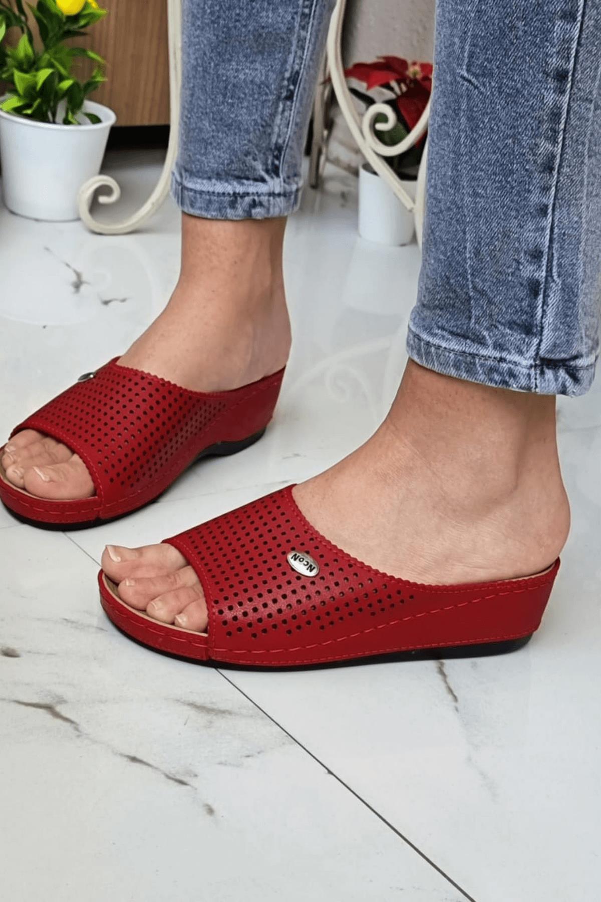 Suçi Kadın Şık Lazer Desenli Günlük Ortopedik Taban Terlik Misafir Genç Anne Dışarı Ev Terliği