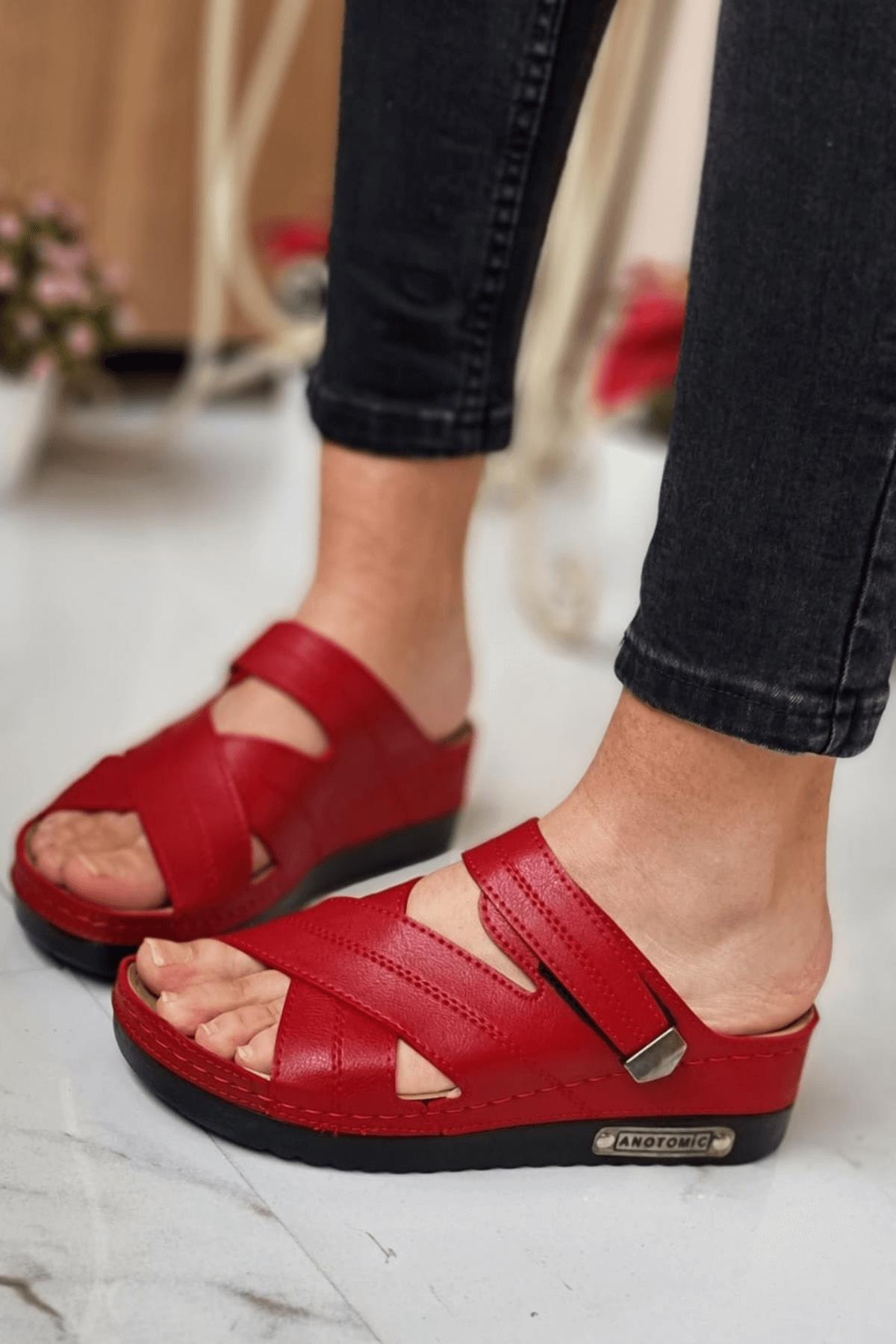 Budi Kadın Şık Konforlu Günlük Terlik Anatomik Ortopedik Taban Suni Deri Anne Dışarı Ev Terliği