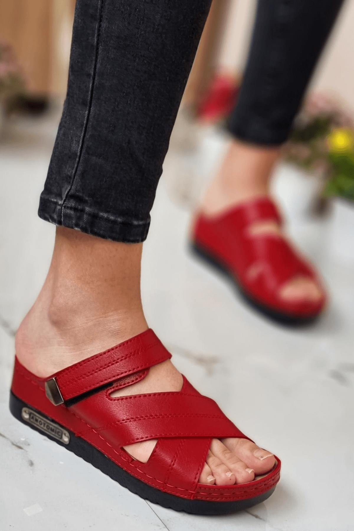 Budi Kadın Şık Konforlu Günlük Terlik Anatomik Ortopedik Taban Suni Deri Anne Dışarı Ev Terliği